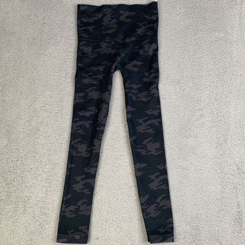 Spanx Leggings Womens Size Medium Black Green and Gray Camo Leggings Nylon Blend